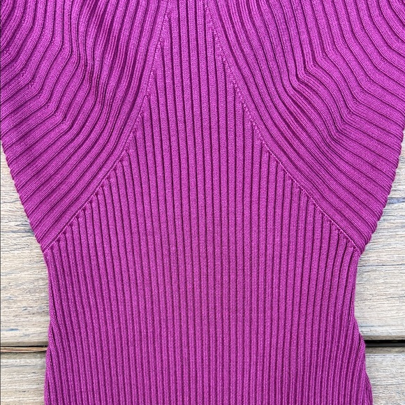 Abercrombie & Fitch NWT Magenta Burgundy Ribbed Bodysuit Size Small - Picture 4 of 12